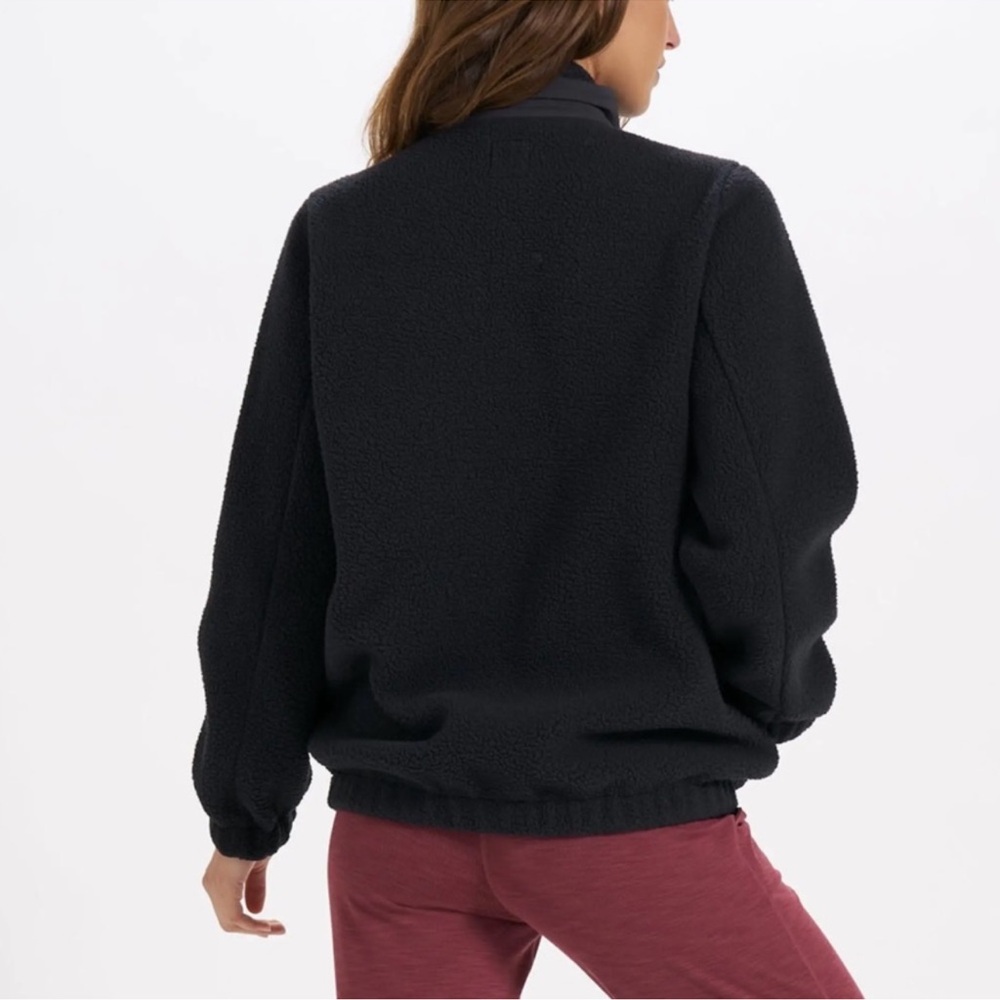Vuori Utility Sherpa Jacket in Black - Picture 4 of 11